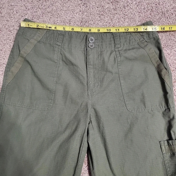 🔥 Liz Wear By Liz Claiborne Cargo Capris 6 - Picture 4 of 9